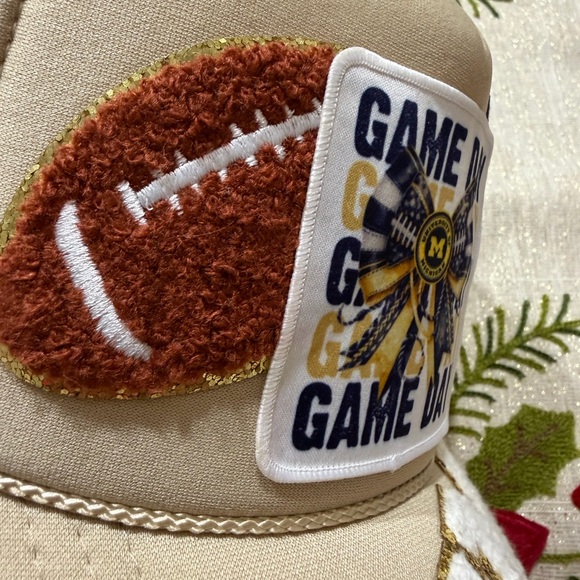 Vintage OTTO Michigan Wolverines Game Day Patches One Size Beige MeshTrucker Hat - Picture 10 of 12
